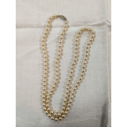 Collier blanc