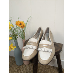 friperie second life Chaussures beige et blanche Bally P40