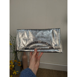 Pochette vintage argentée plate